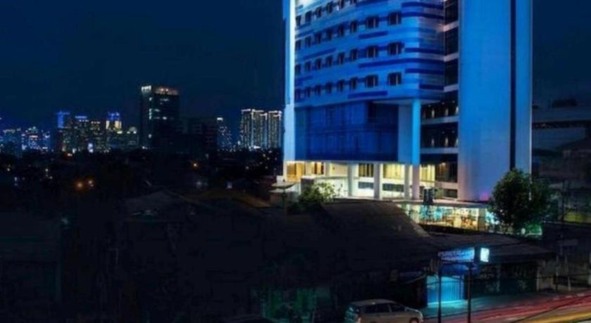 Blue Sky Hotel Petamburan Джакарта Экстерьер фото
