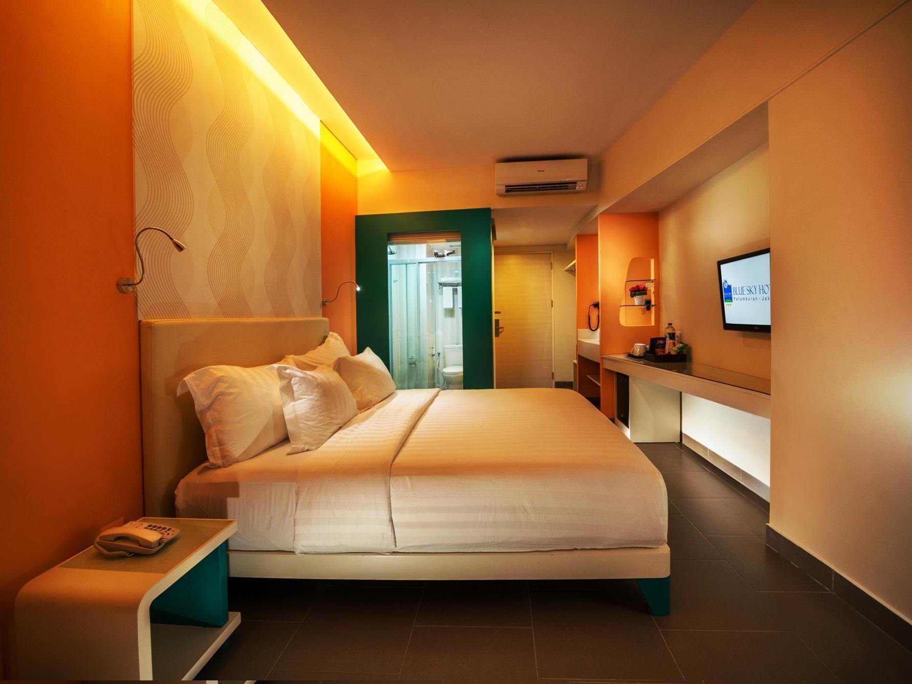 Blue Sky Hotel Petamburan Джакарта Экстерьер фото
